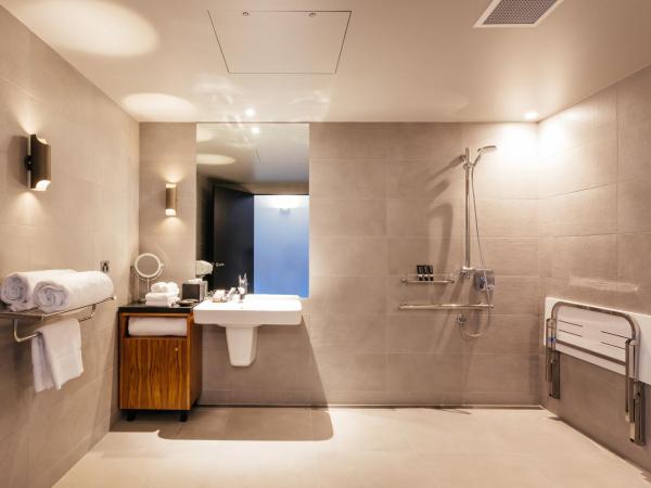 MACq 01 Hotel : photo 4 de la chambre chambre lit king-size - accessible aux personnes à mobilité réduite