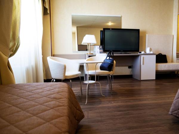 JR Hotels Bologna Amadeus : photo 2 de la chambre chambre triple standard