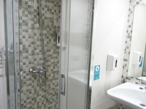 Alda Puerta Coruña : photo 10 de la chambre chambre double