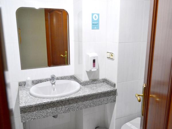 Alda Puerta Coruña : photo 10 de la chambre chambre double ou lits jumeaux Économique