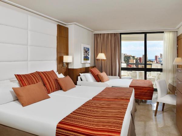 Melia Benidorm : photo 2 de la chambre chambre familiale communicante