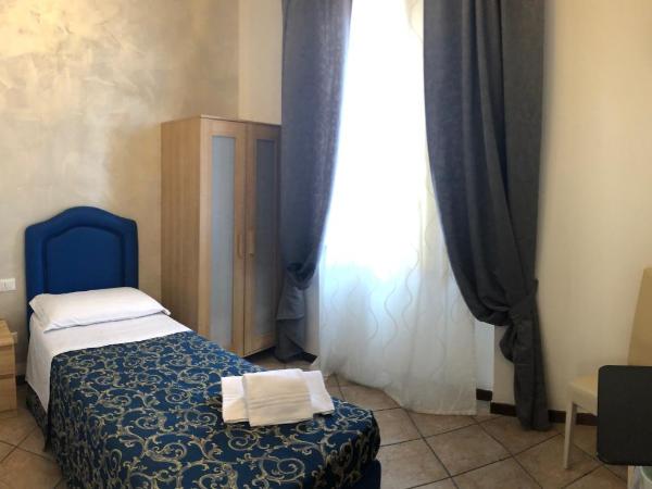 B&B La Cittadella : photo 2 de la chambre chambre simple avec salle de bains commune