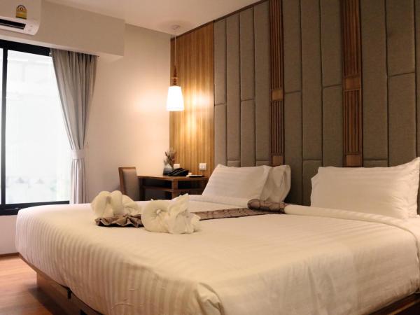 Lanna Thaphae Hotel : photo 3 de la chambre chambre lit king-size ou lits jumeaux supérieure