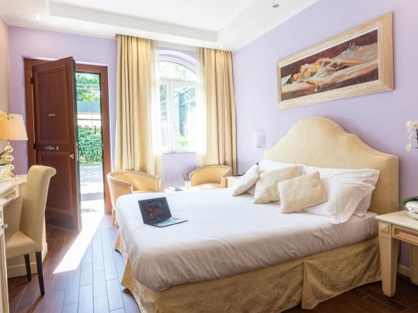 Hotel Silver Milano : photo 4 de la chambre chambre de luxe double ou lits jumeaux avec baignoire spa