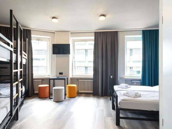 a&o Nürnberg Hauptbahnhof : photo 2 de la chambre chambre familiale (2 adultes et 2 enfants)