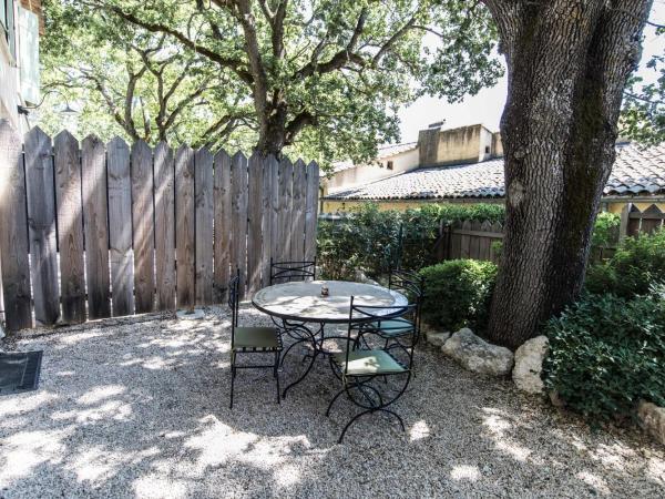Bastide Saint Jérôme : photo 10 de la chambre appartement - vue sur jardin