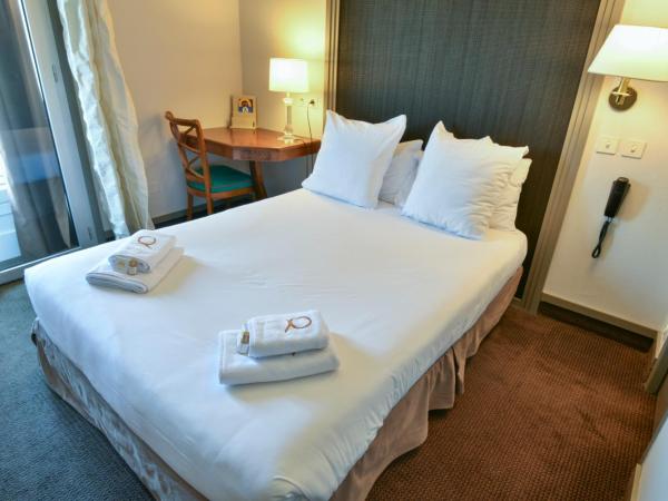 Hotel De Gramont : photo 5 de la chambre chambre double standard