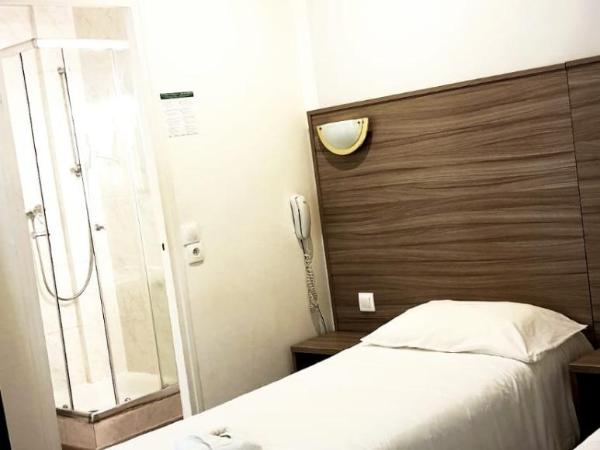 Panam Hotel PARIS GAMBETTA- Place Gambetta-Mairie du 20 emme : photo 2 de la chambre chambre lits jumeaux