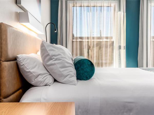 Century Park Hotel LA : photo 2 de la chambre hébergement lit king-size standard - vue sur ville