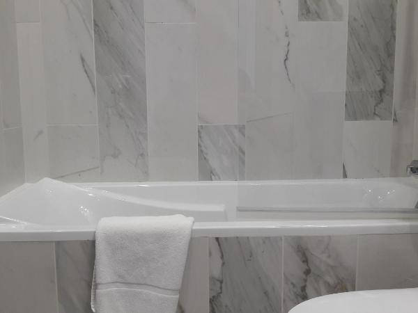 Best Western Plus Comedie Saint Roch : photo 6 de la chambre chambre lit queen-size prestige