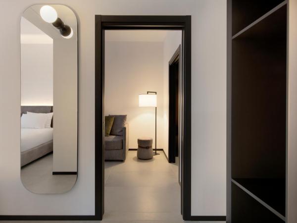 J Hotel : photo 3 de la chambre suite familiale