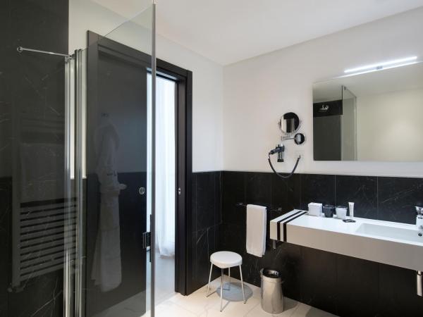 J Hotel : photo 4 de la chambre chambre triple standard