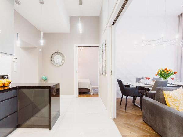 Z14 Boutique Residence - Krakow Old Town : photo 7 de la chambre suite 1 chambre deluxe avec lit king-size et climatisation