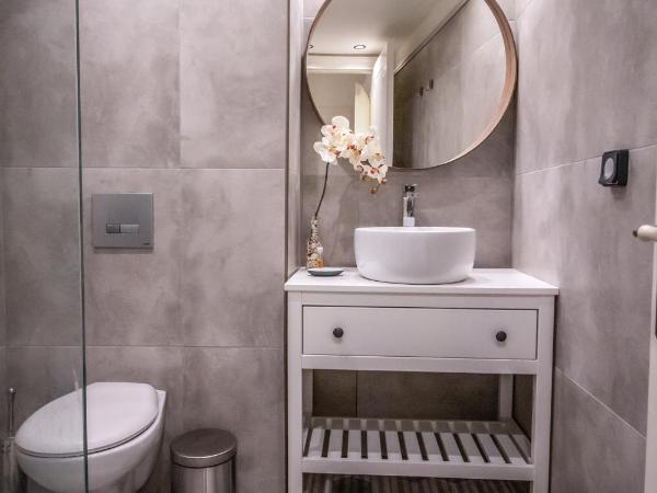 Levkosh Apartments at Lefkada's Heart : photo 5 de la chambre studio lit king-size deluxe