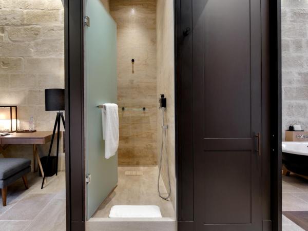 Boutique Hôtel des Remparts & Spa : photo 2 de la chambre chambre double deluxe