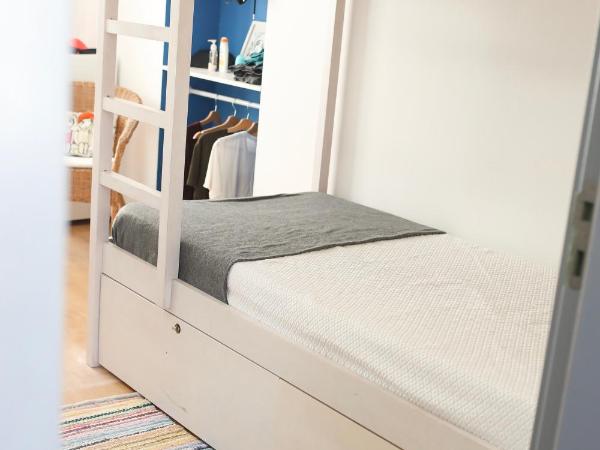 Peneco Albufeira GuestHouse : photo 4 de la chambre chambre triple