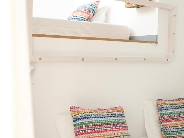 Peneco Albufeira GuestHouse : photo 3 de la chambre chambre triple supérieure