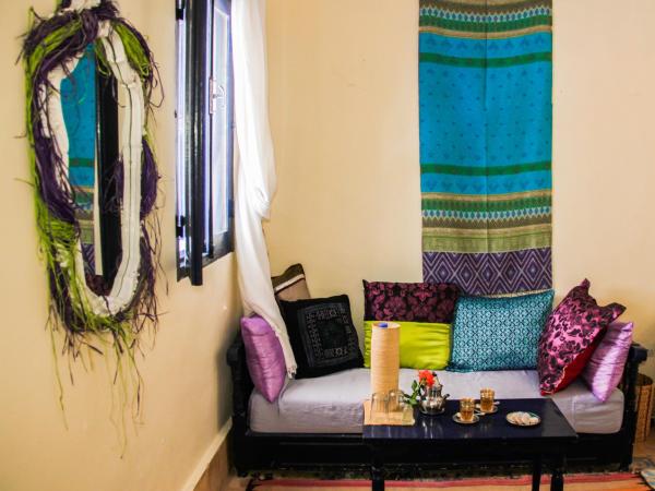 Riad Lunetoile : photo 3 de la chambre chambre double standard avec salle de bains commune