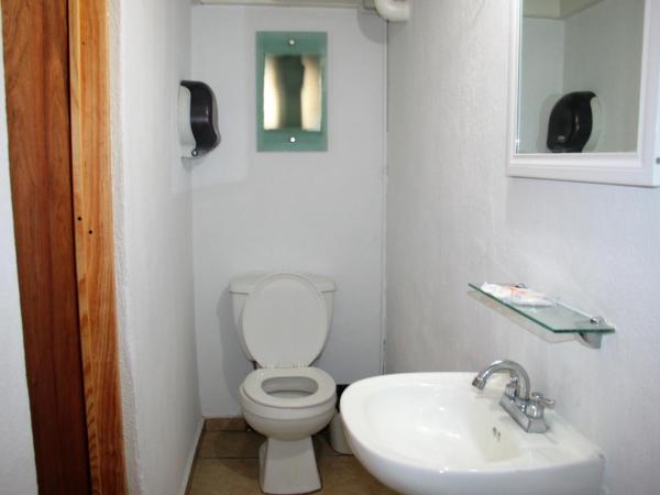 Hostel Lit Guadalajara : photo 2 de la chambre chambre simple avec salle de bains privative