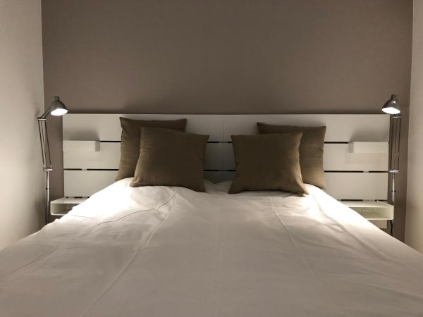 Mademoiselle Citadelle : photo 2 de la chambre chambre familiale avec salle de bains privative