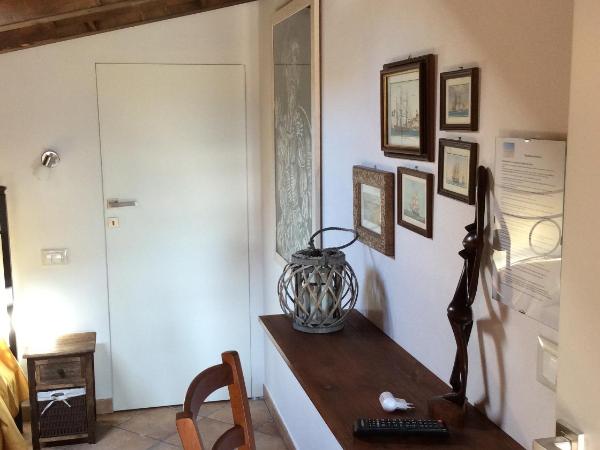 B&B Gente di Mare : photo 1 de la chambre chambre double ou lits jumeaux avec salle de bains