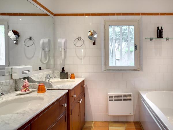 La Ferme D'Augustin : photo 7 de la chambre suite junior avec terrasse