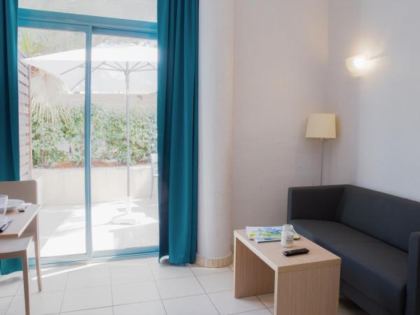 Zenitude Htel-Rsidences La Tour de Mare : photo 4 de la chambre studio suprieur (2 adultes)