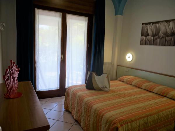 Villaggio Mare Blu : photo 3 de la chambre suite 2 chambres