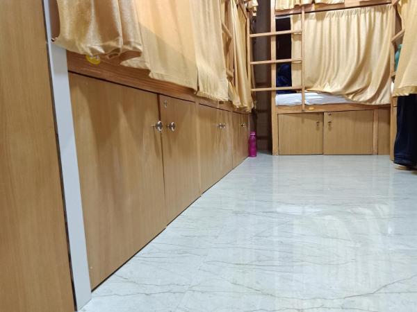 Mabrook Dormitory : photo 7 de la chambre lit simple dans dortoir mixte