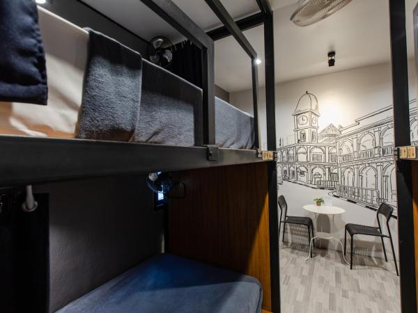 The Z Nite Hostel : photo 8 de la chambre lit superposé dans dortoir pour femmes 