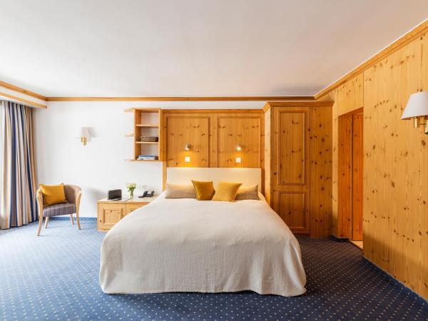 Hotel Europa St. Moritz : photo 2 de la chambre chambre double supérieure avec balcon