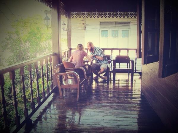 Huan Kawin Est.58 Lanna Home & Collection : photo 6 de la chambre suite familiale avec balcon (10 adultes)