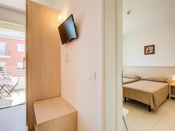 Wally Residence : photo 4 de la chambre appartement avec 2 salles de bains privatives (5 adultes)