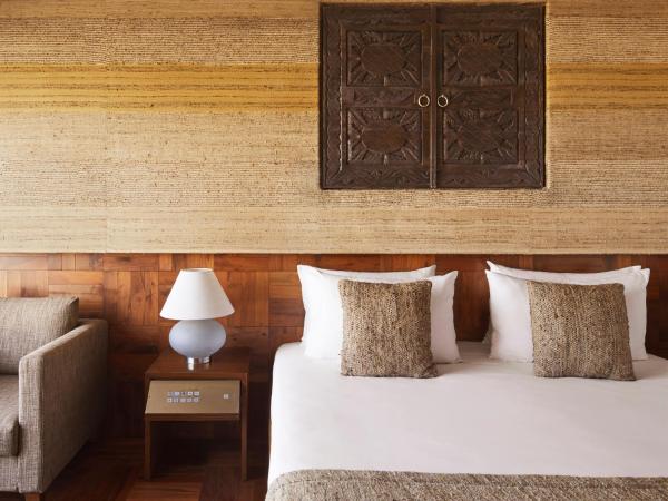 President - IHCL SeleQtions : photo 4 de la chambre chambre lit queen-size deluxe - vue partielle sur mer