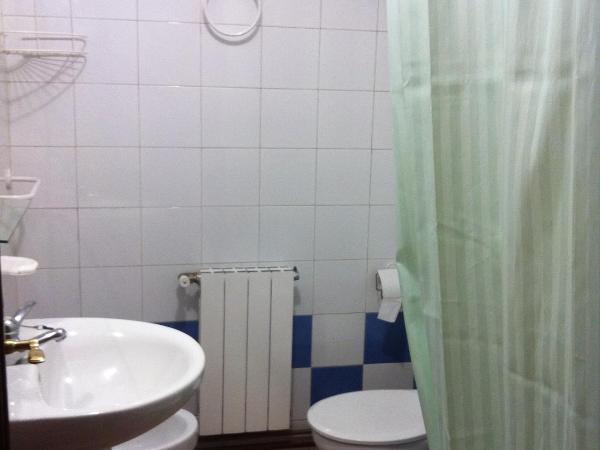 Pension La Milagrosa : photo 9 de la chambre chambre double ou lits jumeaux