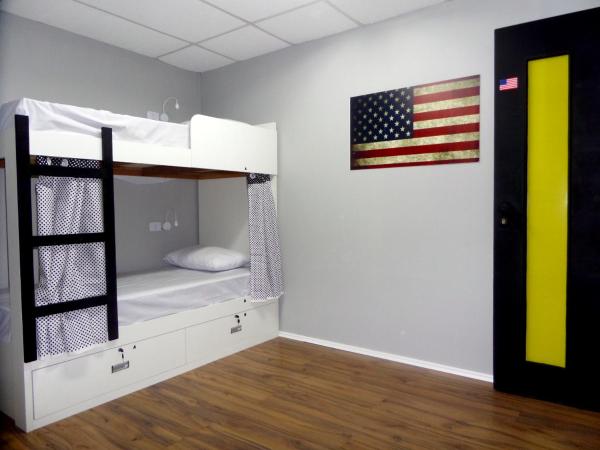 Visto Hostel : photo 9 de la chambre lit dans dortoir pour hommes de 4 lits
