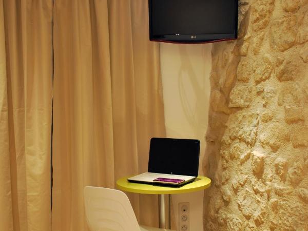 Hôtel De La Herse d'Or : photo 4 de la chambre chambre simple supérieure avec terrasse