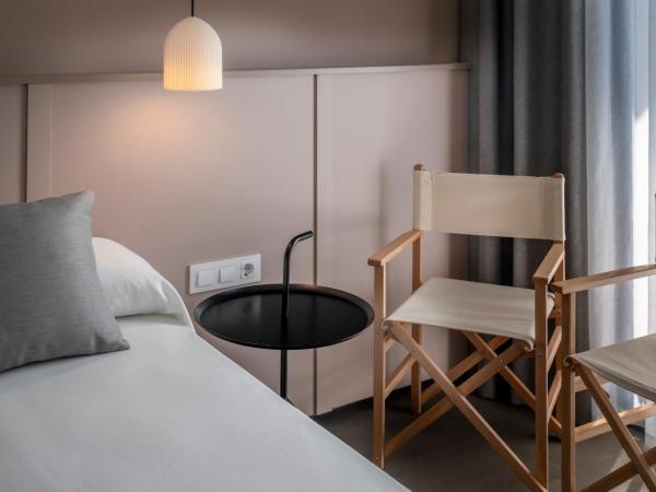 GHT Miratge - Only Adults 18 and up : photo 9 de la chambre chambre double ou lits jumeaux - vue sur ville