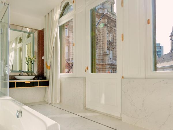 Párisi Udvar Hotel Budapest, part of Hyatt : photo 3 de la chambre suite d'angle