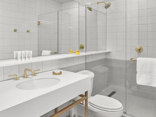 21c Museum Hotel Chicago : photo 7 de la chambre chambre deluxe avec 2 lits doubles