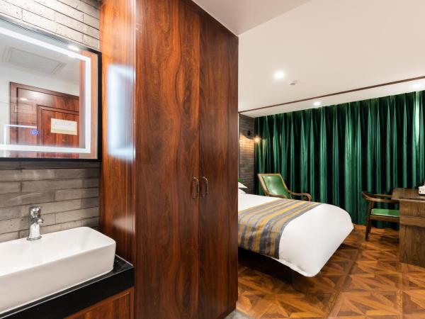 Time Traveller Hotel - Near Prince Gong's Mansion, Beihai Park, Tian'anmen Square, Nanluoguxiang Hutong, Huguosi Hutong Snack Street, 5 minutes walk away from Ping'anli Subway Station, Free ice cream and laundry service,English communication well : photo 3 de la chambre chambre double