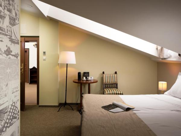 Hotel Angelo d'Oro : photo 3 de la chambre chambre double standard mansardée