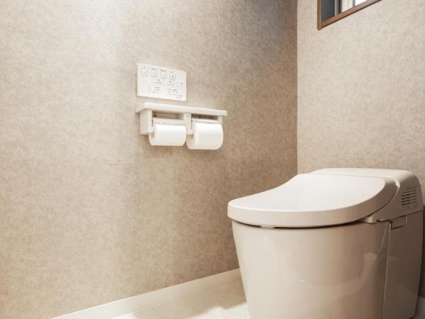 宿坊 正伝寺 Temple hotel Shoden-ji : photo 4 de la chambre appartement avec douche