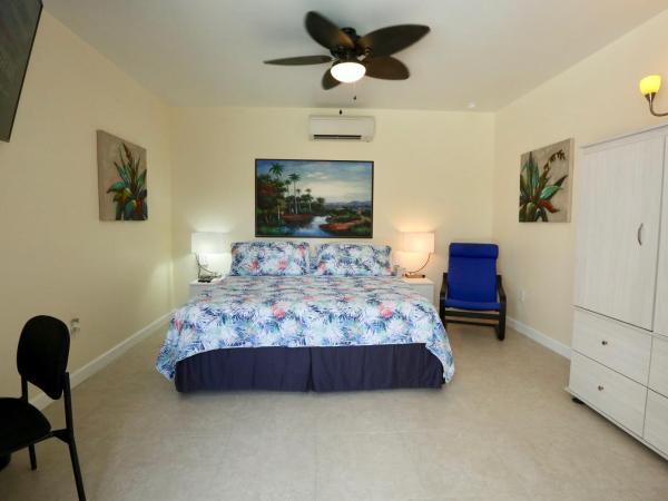 Fantasy Island Inn, Caters to Men : photo 3 de la chambre chambre lit king-size deluxe
