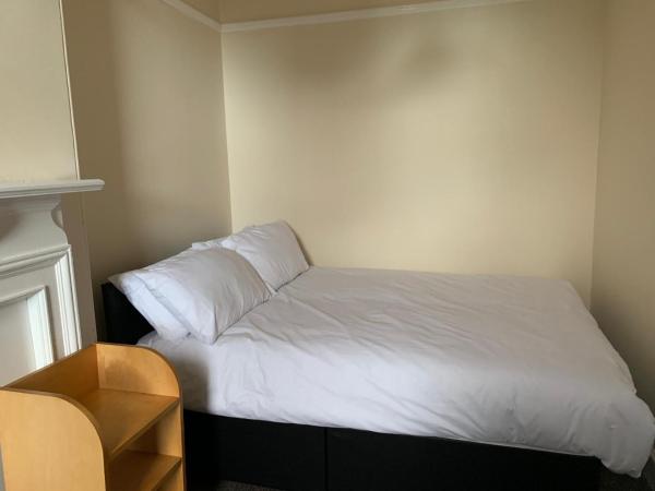 Mayfair Guest House : photo 3 de la chambre chambre simple avec salle de bains commune
