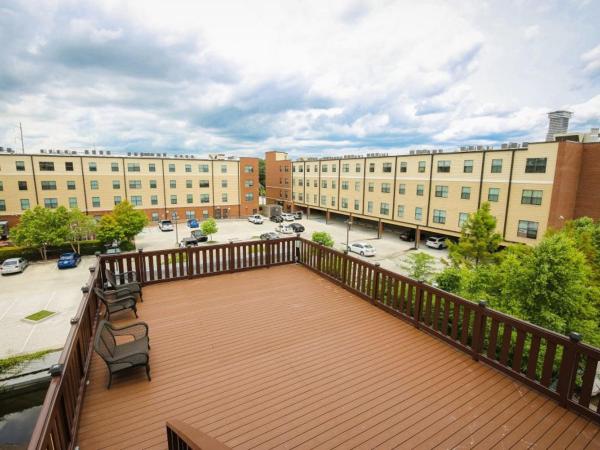 Stylish 4BR condo in Downtown by Hosteeva : photo 2 de la chambre appartement 4 chambres