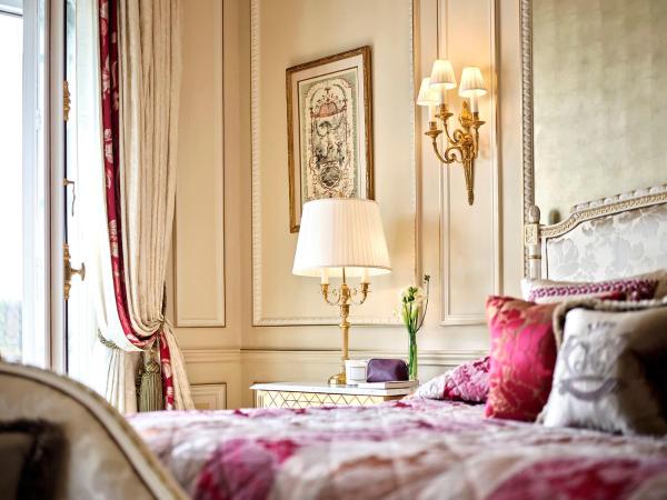 Le Meurice - Dorchester Collection : photo 5 de la chambre suite junior - vue sur jardin