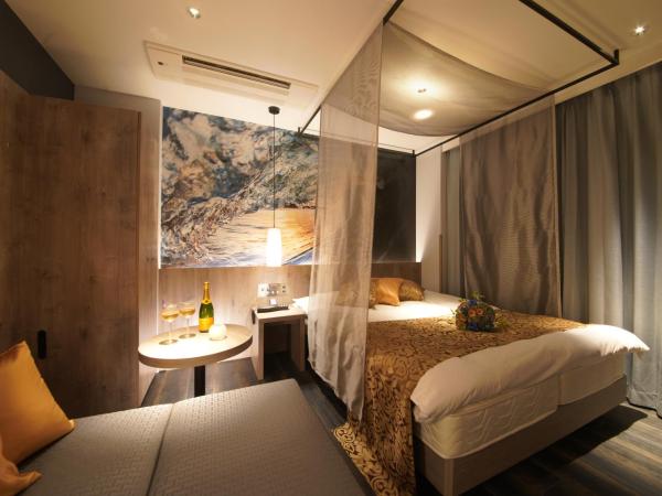 ルトゥール難波 RetourNANBA 男塾ホテルグループ : photo 7 de la chambre chambre double standard - arrivée 21h00