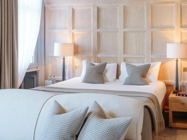 The Scotsman Hotel : photo 1 de la chambre feature twin or double room city view