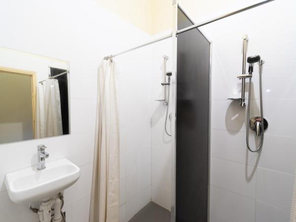 myOZexp Aberdeen Lodge : photo 7 de la chambre lit dans dortoir pour femmes de 4 lits